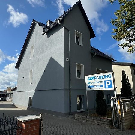 Skypension Schönefeld Εξωτερικό φωτογραφία