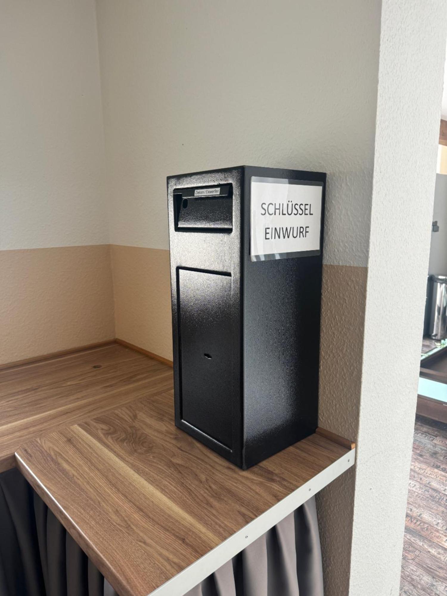 Skypension Schönefeld Εξωτερικό φωτογραφία